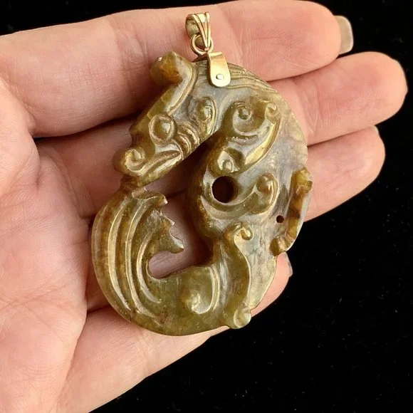 c1976 Seahorse Dragon Asian Carved Brown Jade Stone Pendant 14k Gold Bail